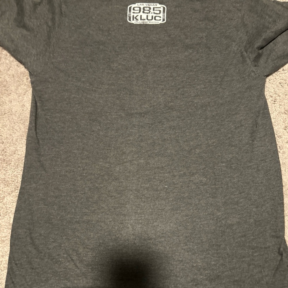 Chet Buchanan Show Tshirt Las Vegas 98.5 KLUC FM Nevada Hits Radio Mens Size M - Picture 2 of 2